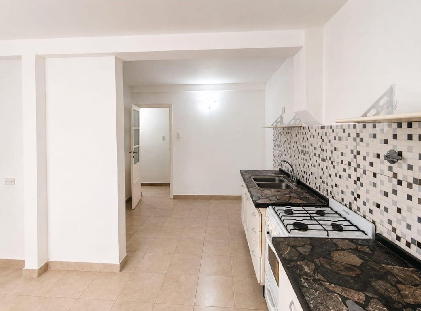 Foto de VENTA PH 3 AMB. CON COCHERA REMEDIOS ESCALADA, imagen 4