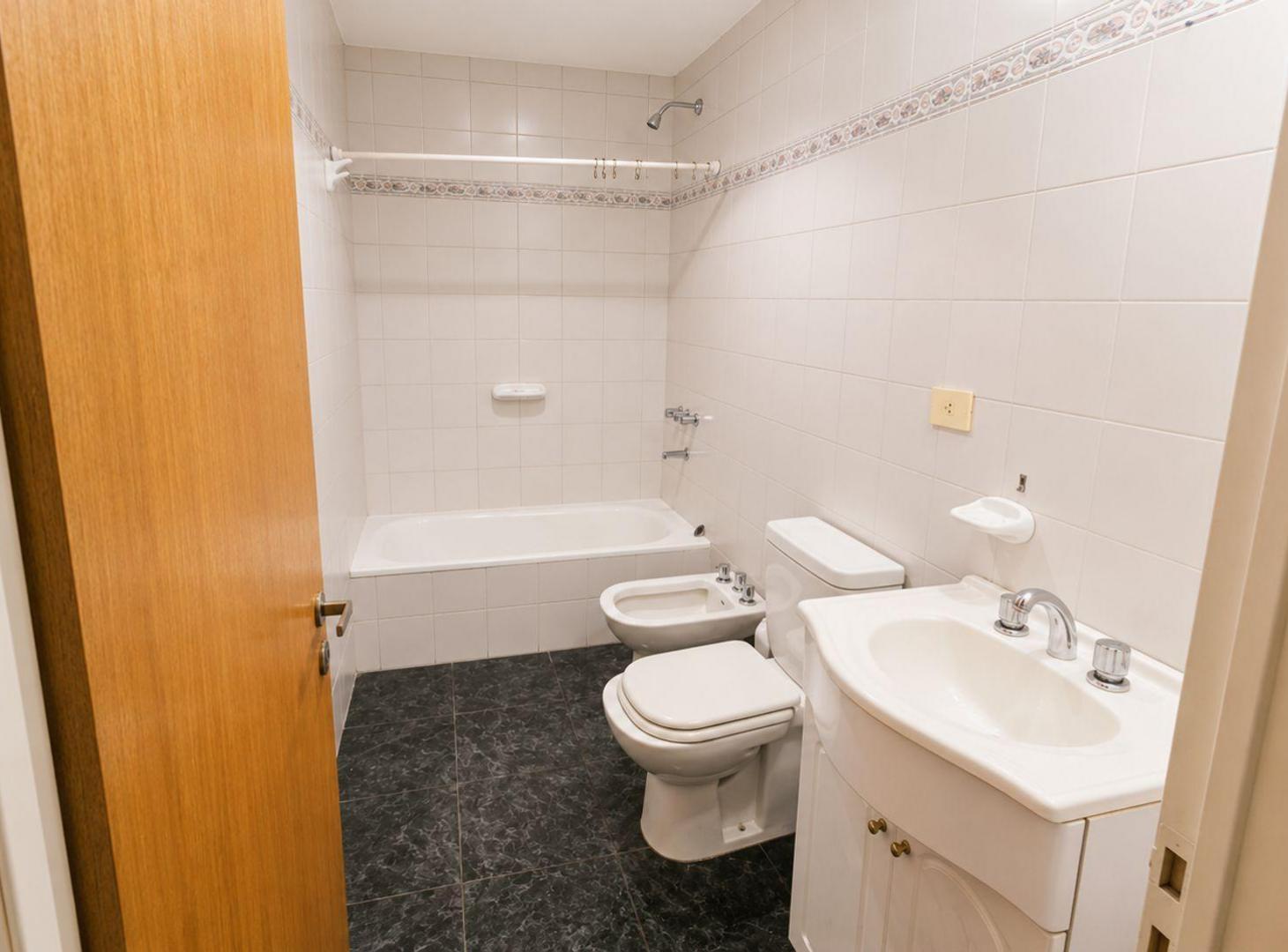 Foto de Alquiler Departamento 3 Amb c/ Amenities Bernal, imagen 2