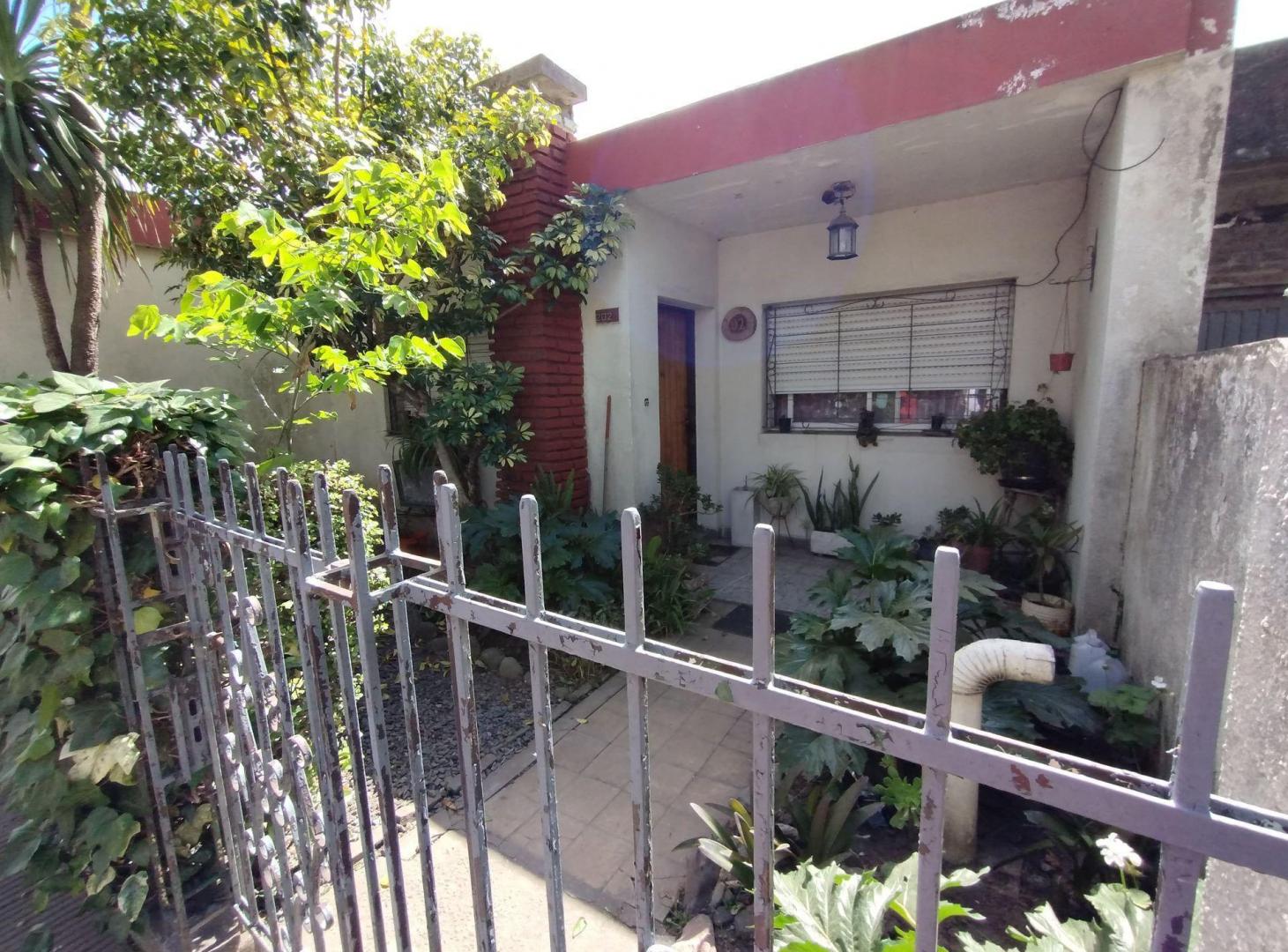 Foto de Venta casa 5 ambientes y garaje en Bosques, imagen 4