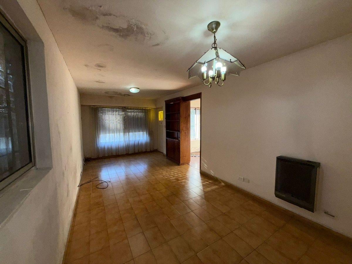 Foto de VENTA CASA 3 AMBIENTES EN BERNAL OESTE, imagen 3
