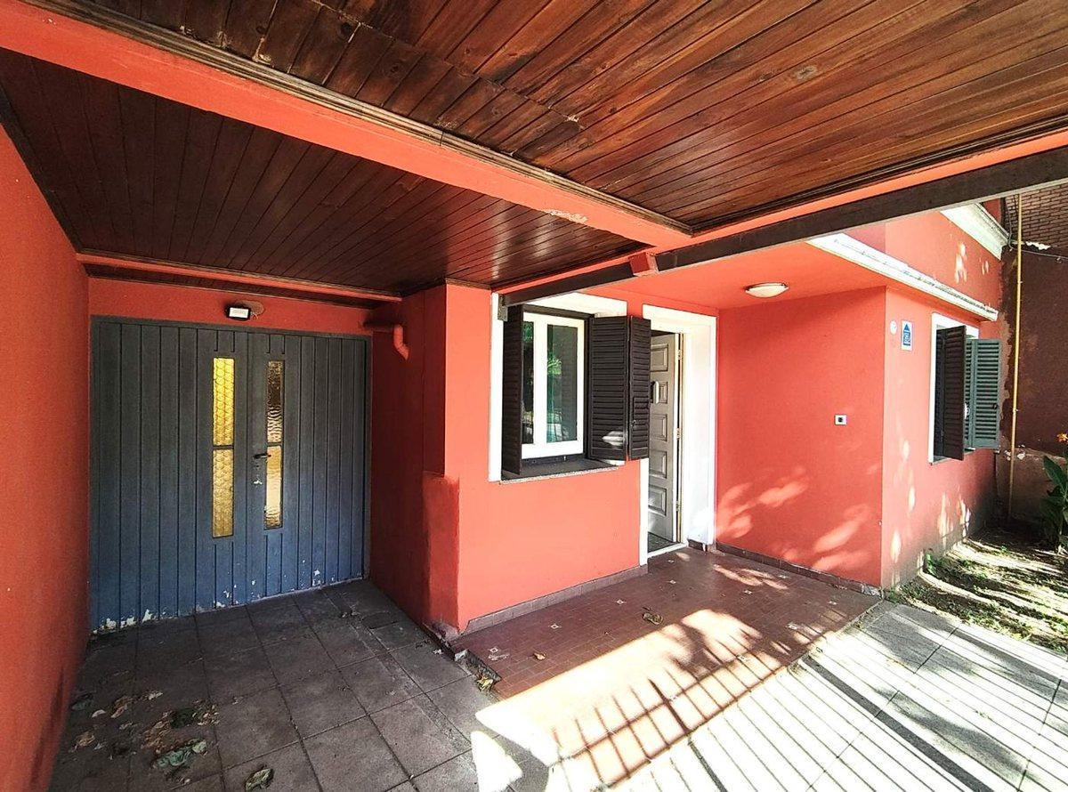 Foto de Venta Casa 6 Amb. Jardín. Cochera, Quilmes, imagen 4