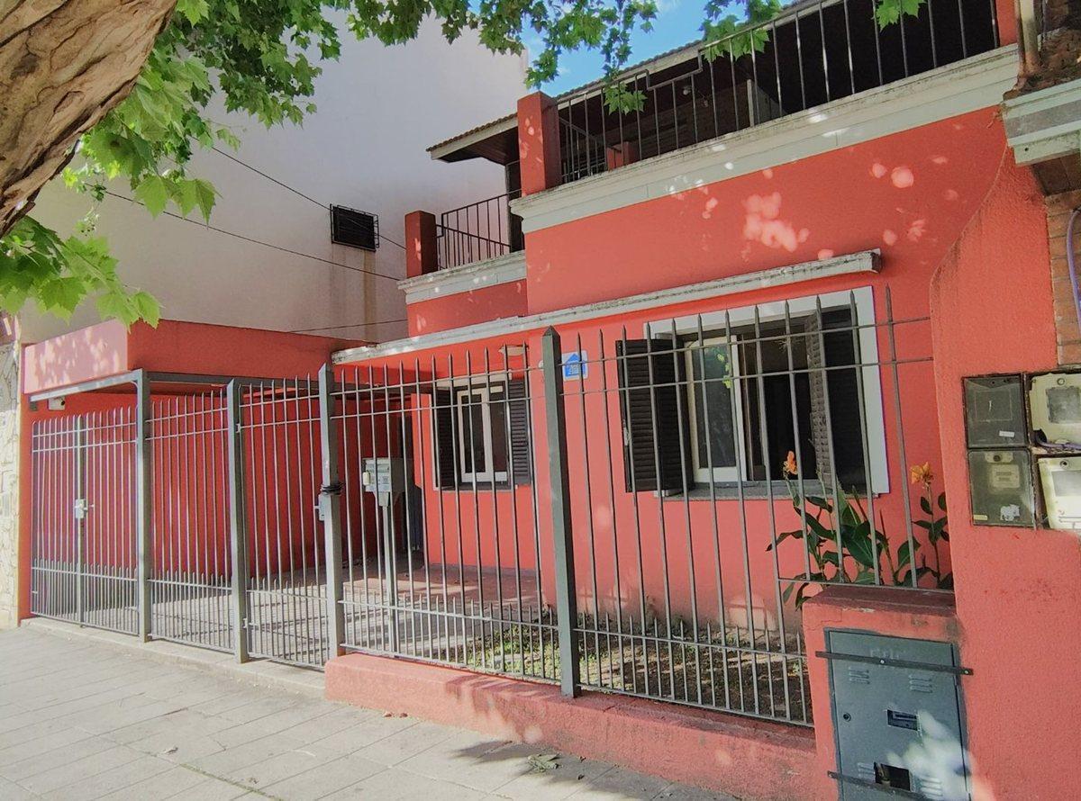 Foto de Venta Casa 6 Amb. Jardín. Cochera, Quilmes, imagen 3