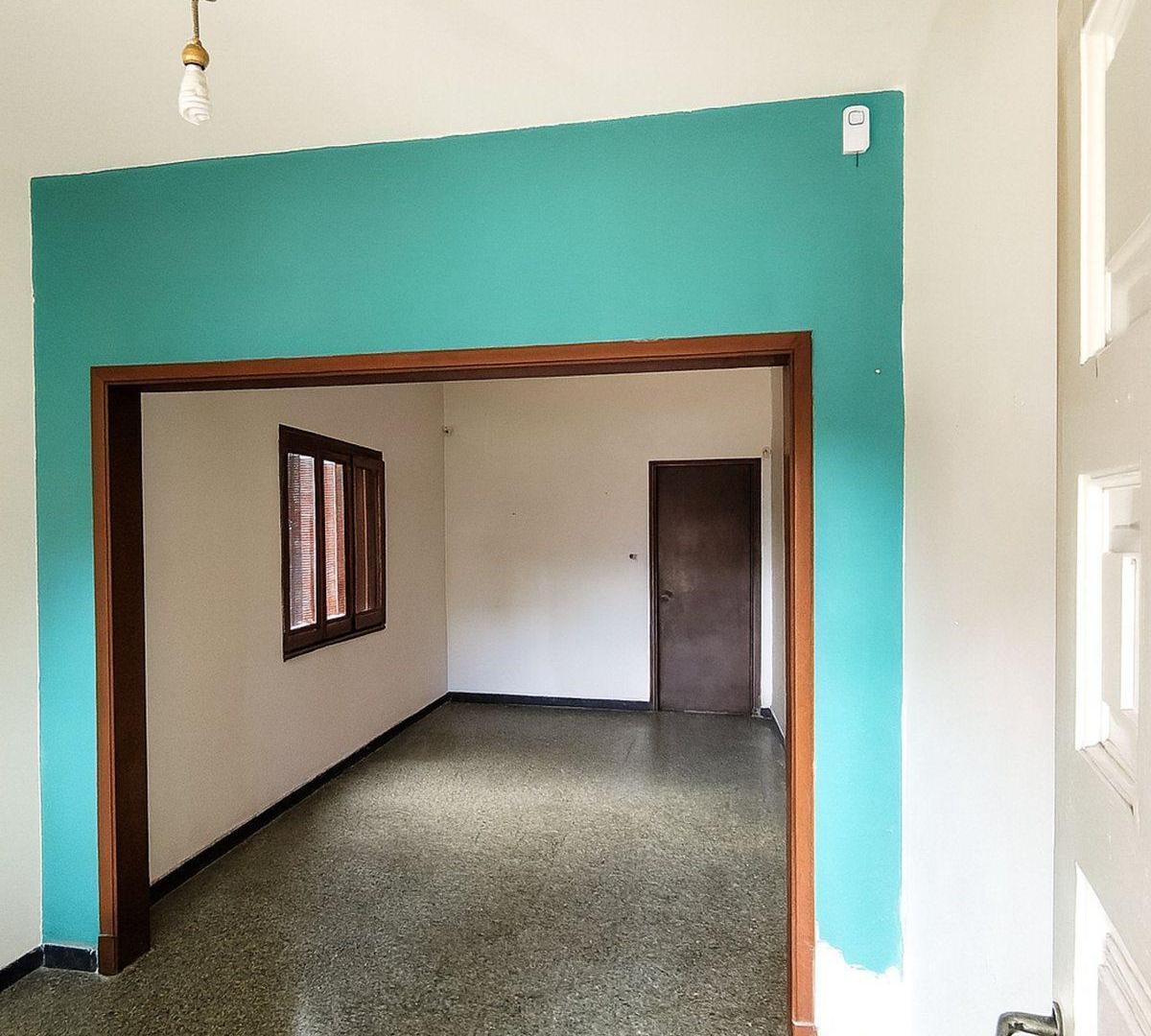 Foto de Venta Casa 6 Amb. Jardín. Cochera, Quilmes, imagen 2
