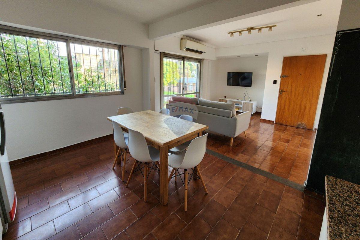 Foto de PH en venta con 2 dormitorios en Bernal, imagen 2