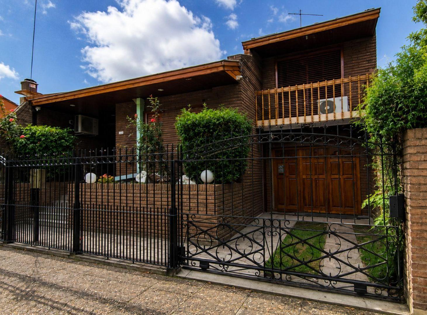 Foto de VENTA CASA 5 AMB CON PISICINA, QUINCHO, COCHERA, imagen 5
