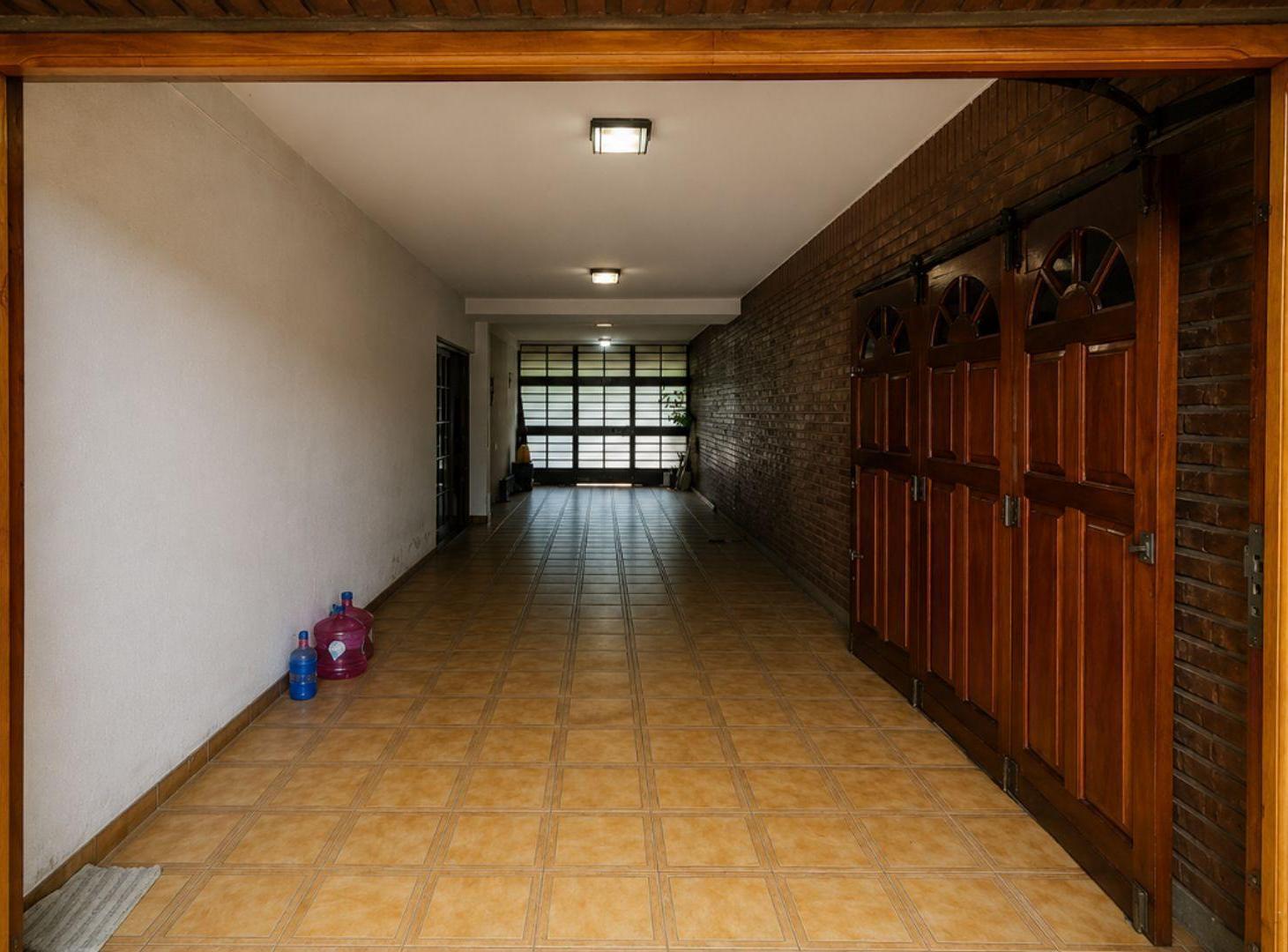 Foto de VENTA CASA 5 AMB CON PISICINA, QUINCHO, COCHERA, imagen 3