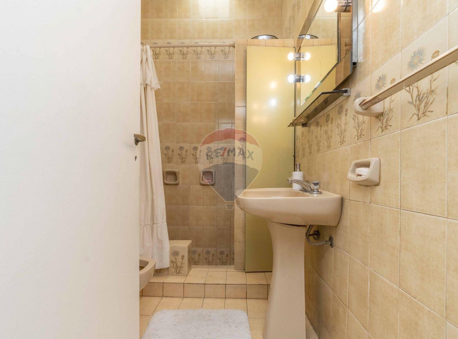 Foto de VENTA CASA 3 AMBIENTES EN QUILMES - PERMUTA, imagen 2