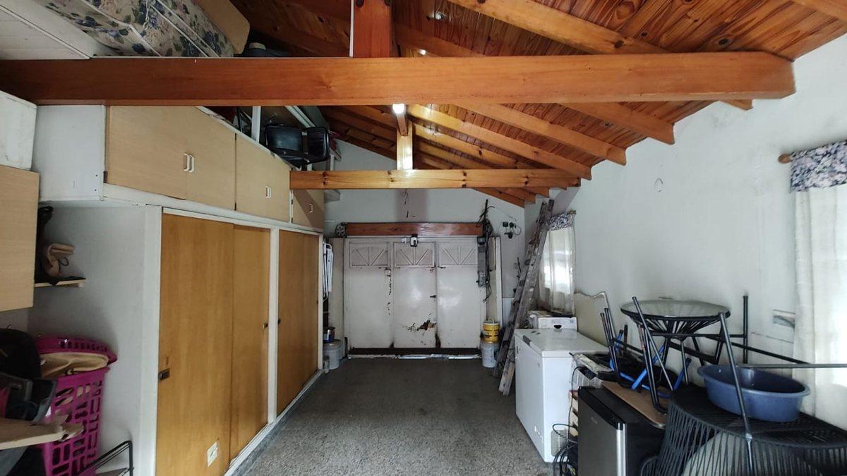 Foto de VENTA CASA 4 AMB CON COCHERA, JARDIN Y TERRAZA., imagen 1