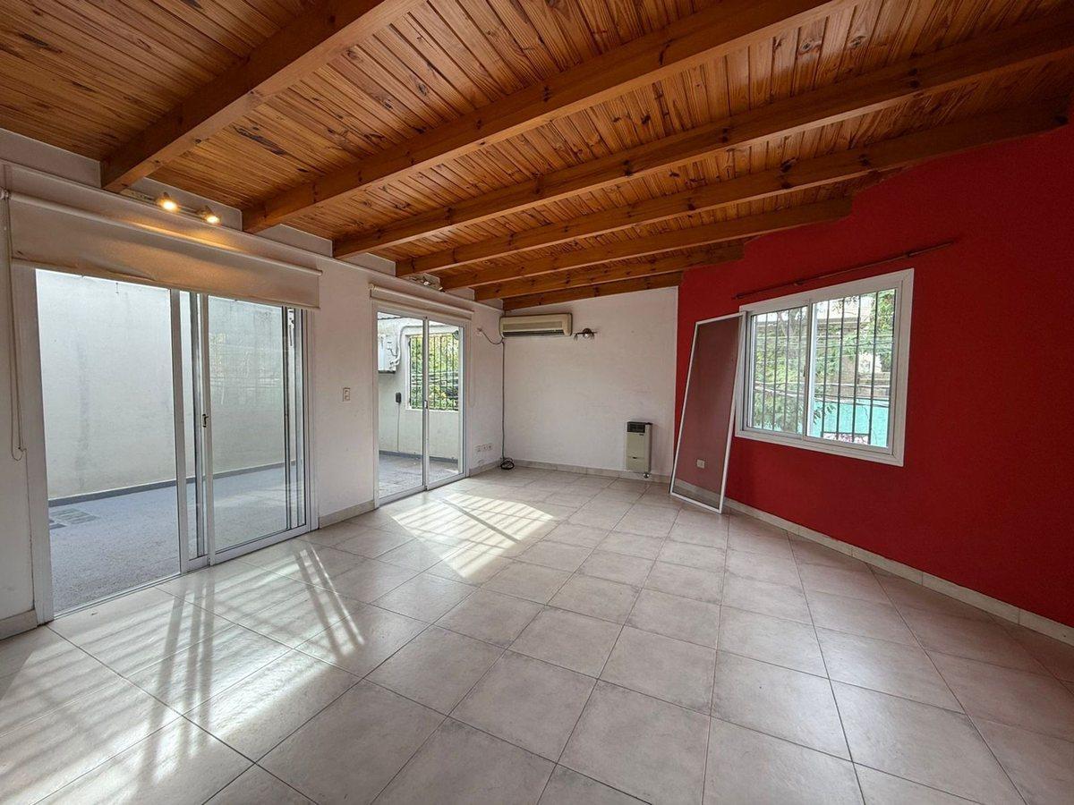 Foto de CASA 3 AMBIENTES, COCHERA, TERRRAZA Y SUM . BERNAL, imagen 5