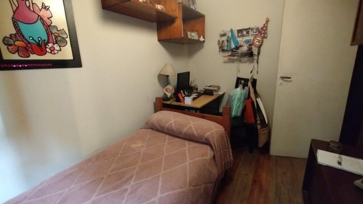 Foto de Venta casa 3 ambientes con jardín en Bernal, imagen 2