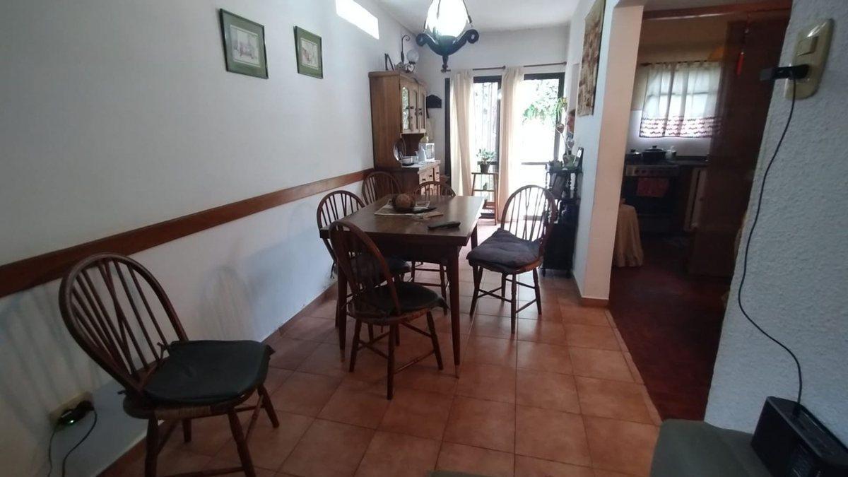 Foto de Venta casa 3 ambientes con jardín en Bernal, imagen 1