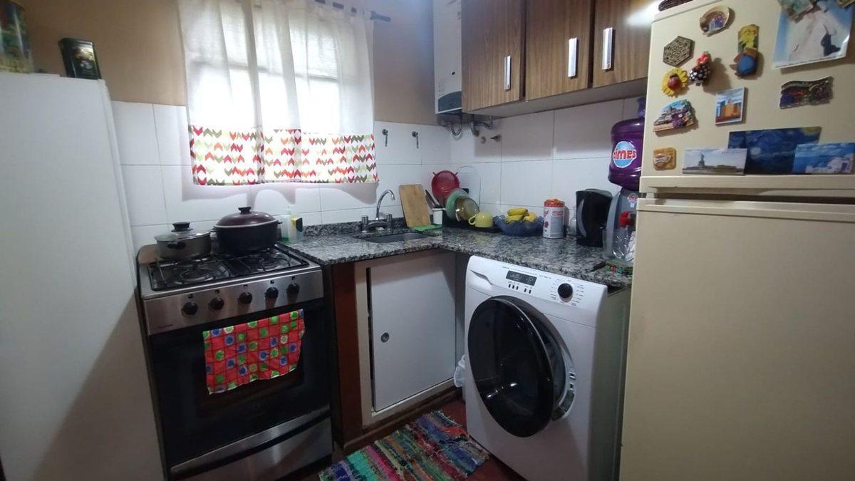 Foto de Venta casa 3 ambientes con jardín en Bernal, imagen 4