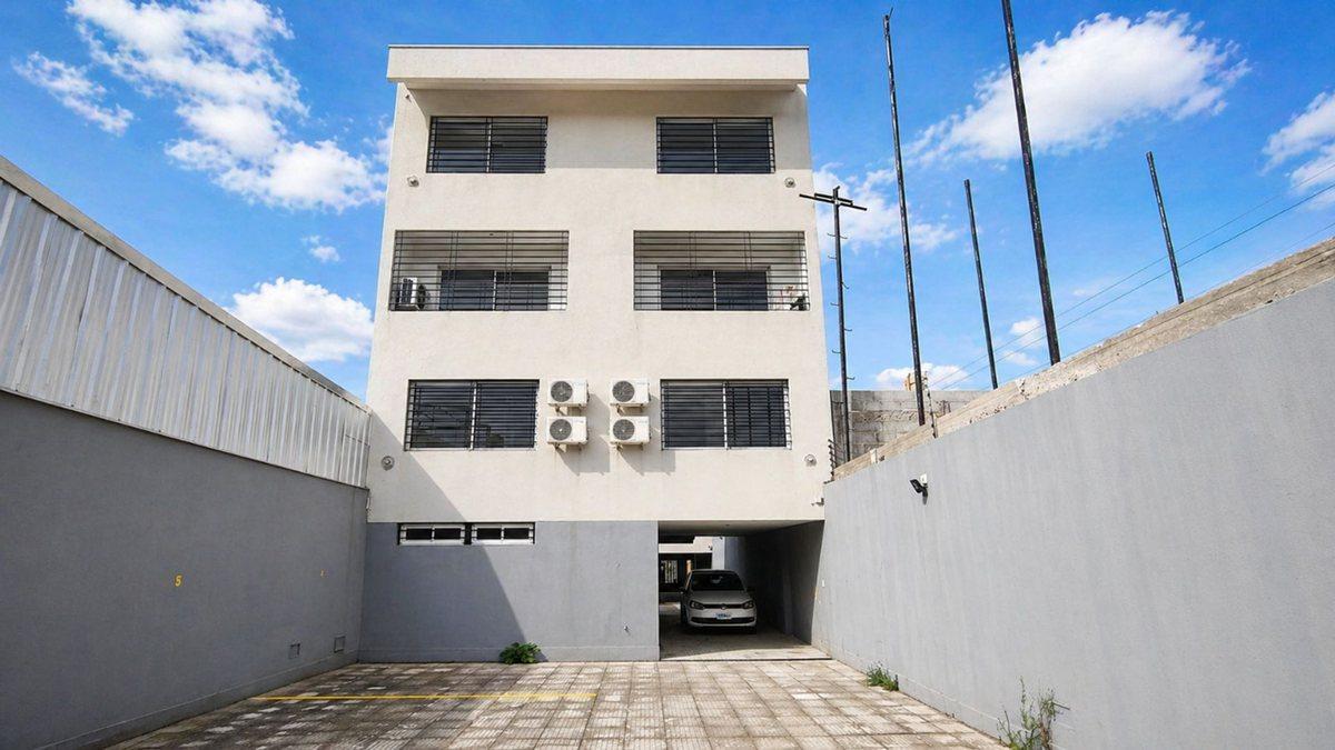 Foto de ALQUILER DEPARTAMENTO 2 AMB BALCÓN COCHERA BERNAL, imagen 1