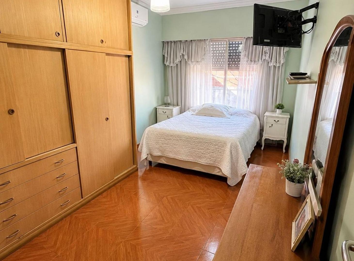 Foto de VENTA DE PH 4 AMB CON COCHERA EN BERNAL, imagen 4