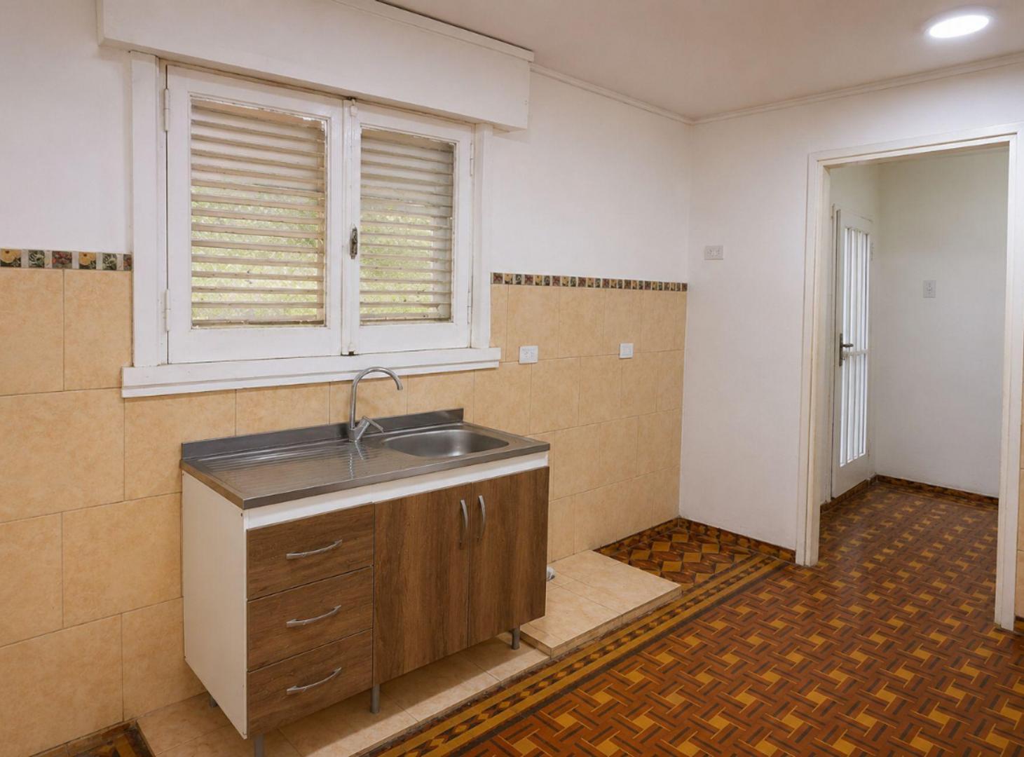 Foto de VENTA CASA 2 AMB CON LOTE - BERAZATEGUI, imagen 5