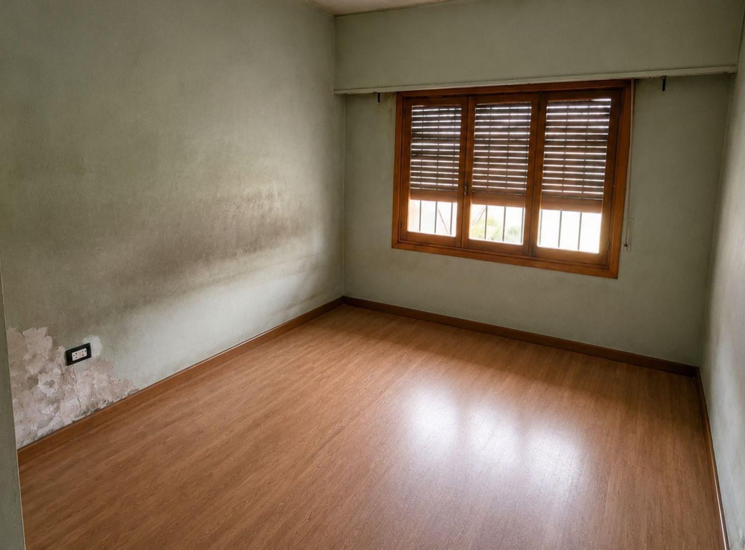 Foto de CASA 4 AMBIENTES EN QUILMES OESTE EN VENTA, imagen 3