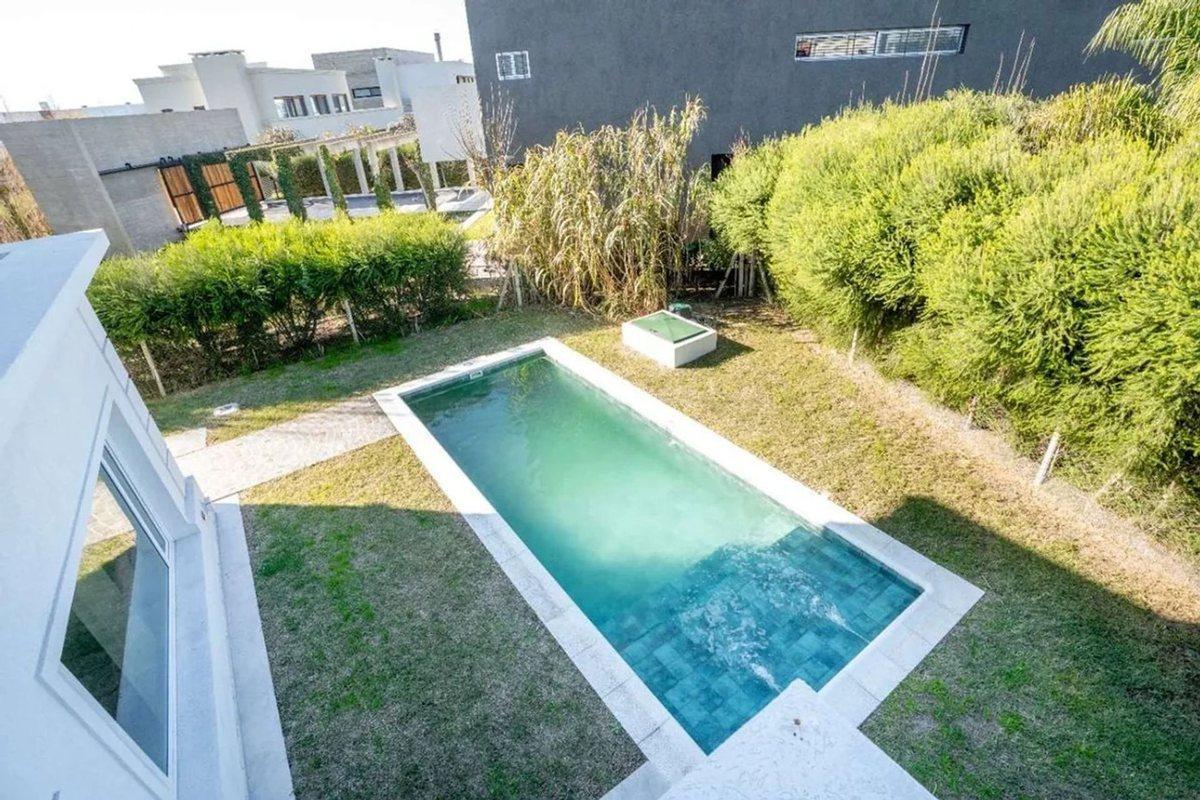 Foto de CASA VENTA NUEVO QUILMES 6 AMB. APTO CREDITO, imagen 2
