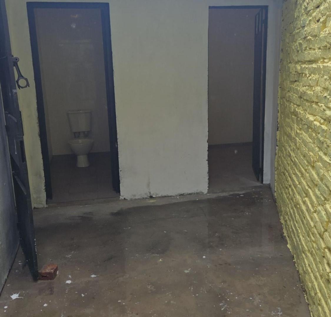 Foto de Alquiler deposito- local coercial en berazategui, imagen 5