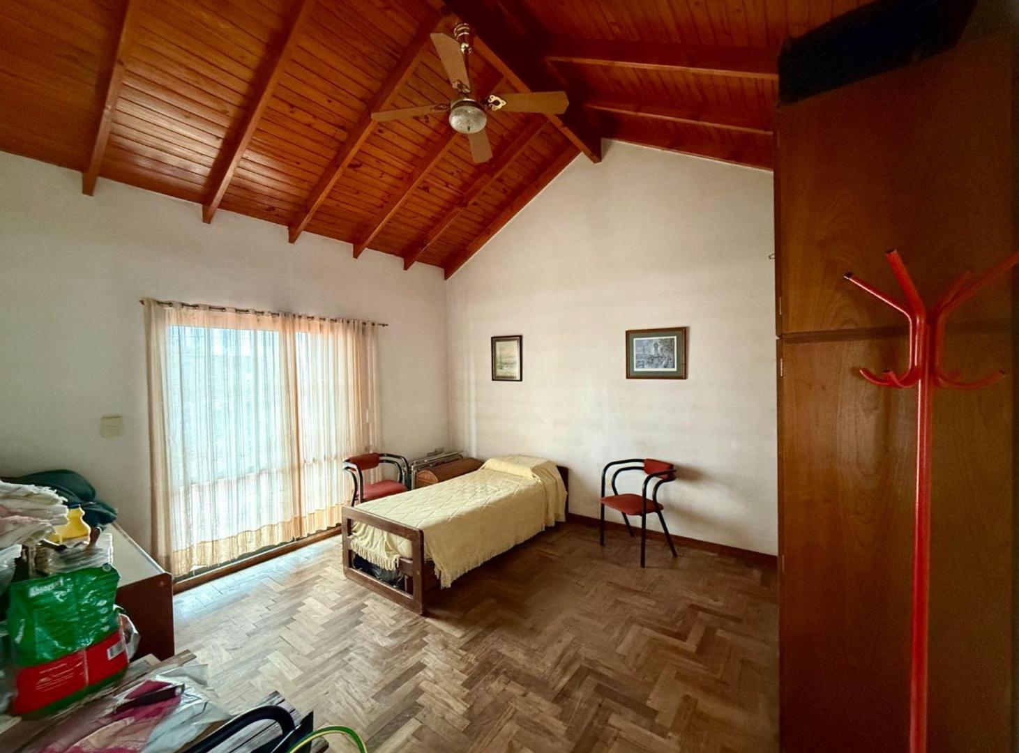 Foto de CASA 5 AMB APTA CREDITO QUILMES, imagen 4