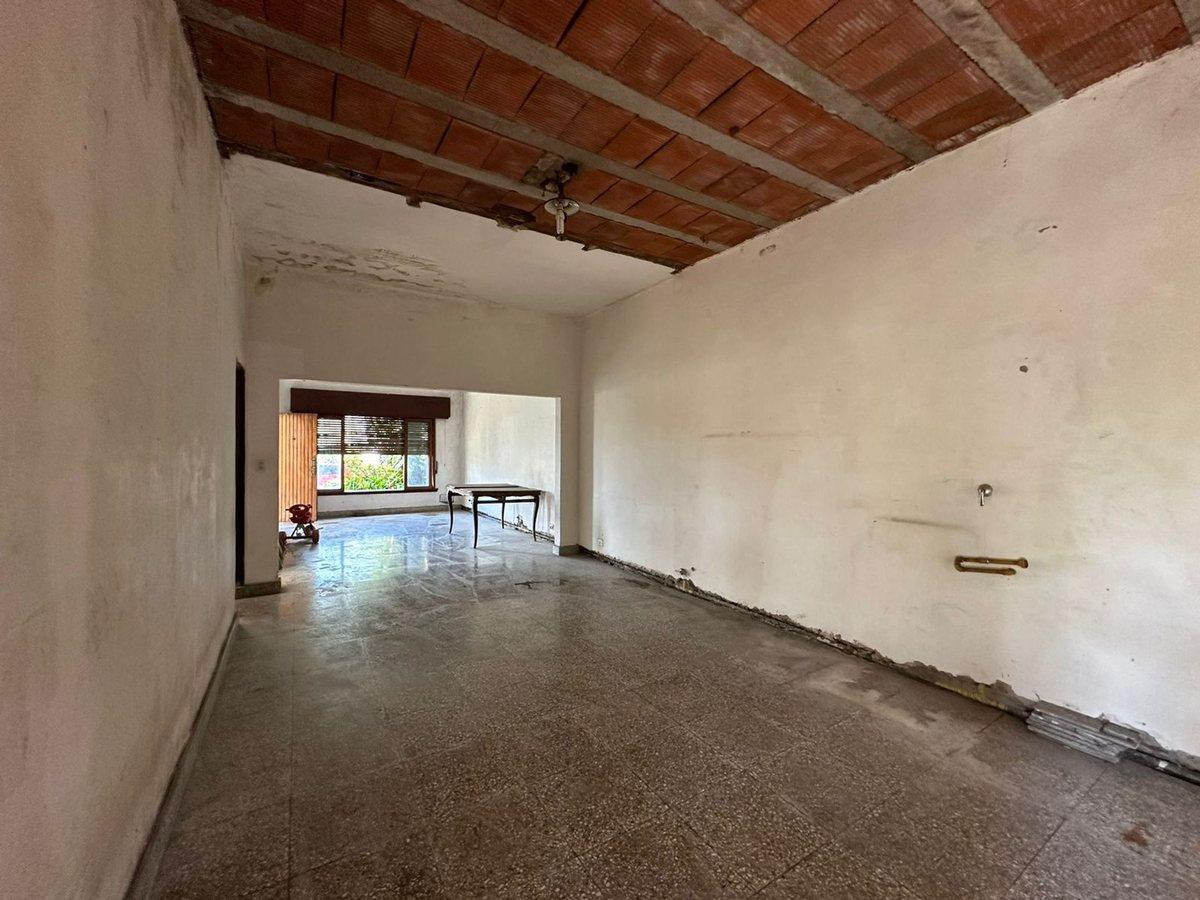 Foto de VENTA CASA Y LOTE LINDERO BERAZATEGUI, imagen 2