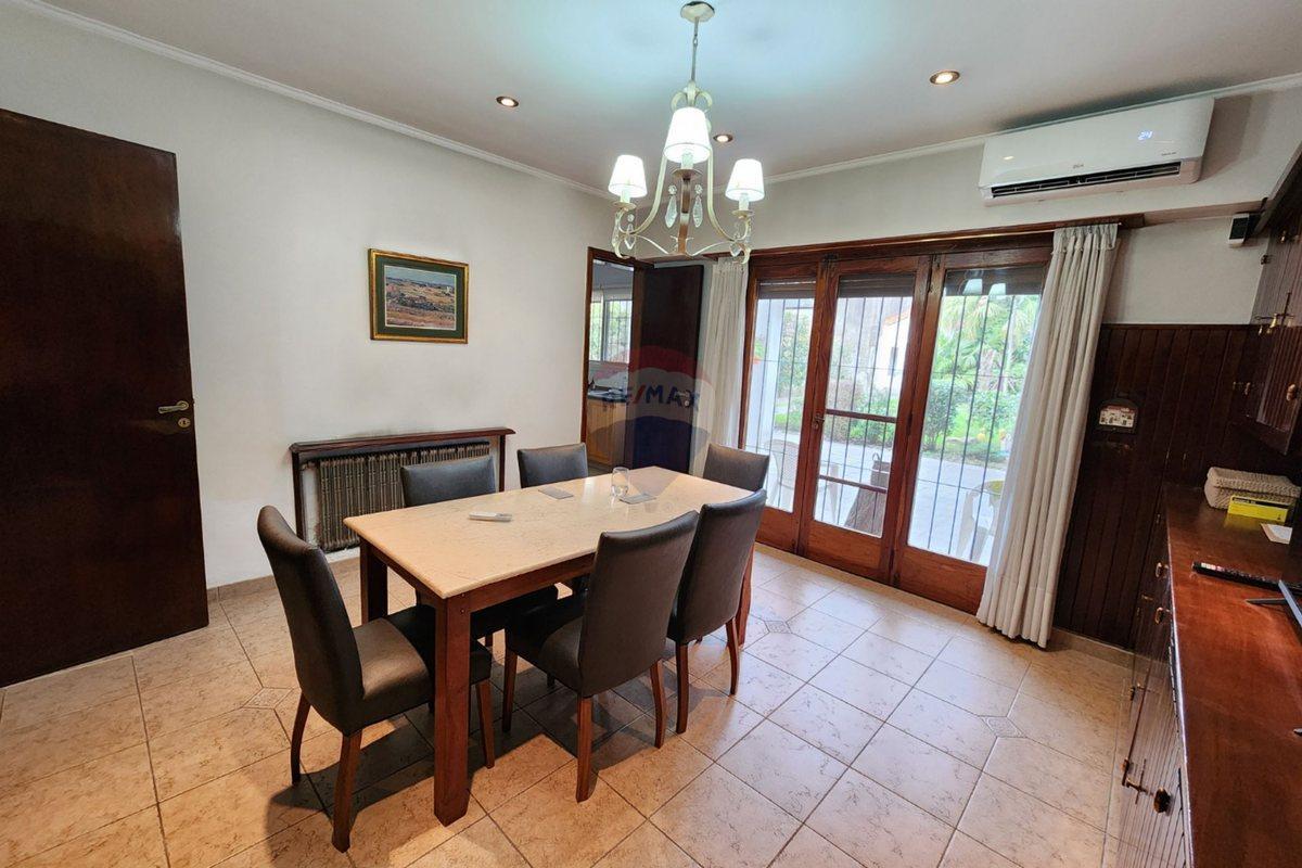 Foto de Venta Casa 6 ambientes c/ Parque en Bernal Centro, imagen 5