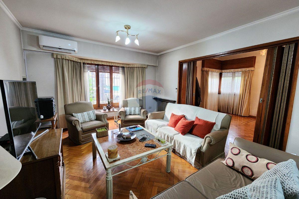 Foto de Venta Casa 6 ambientes c/ Parque en Bernal Centro, imagen 4