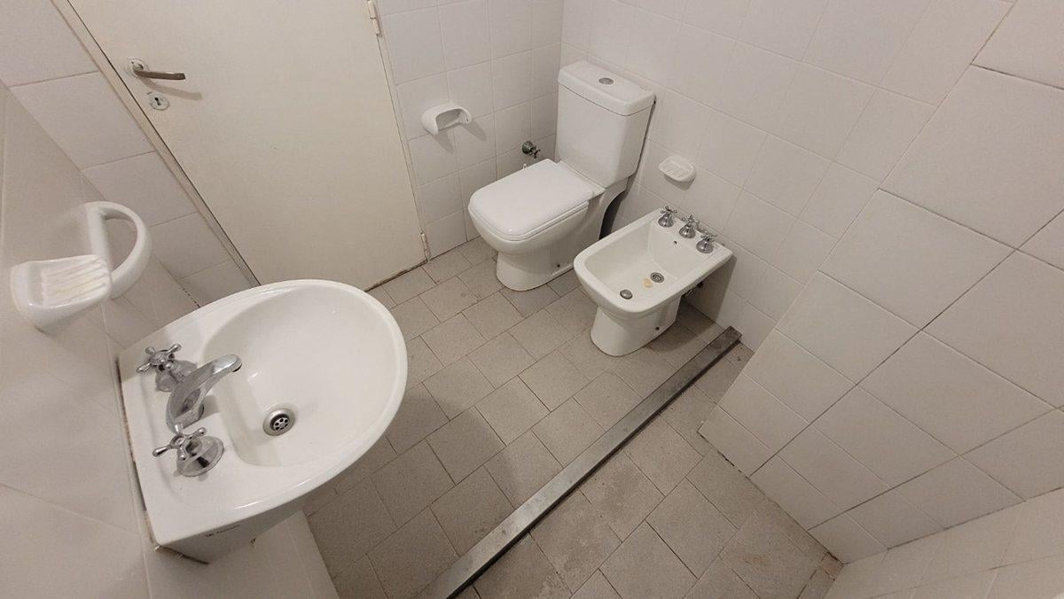 Foto de VENTA DEPARTAMENTO 3 AMBIENTES C/ BALCÓN. LA BOCA, imagen 3