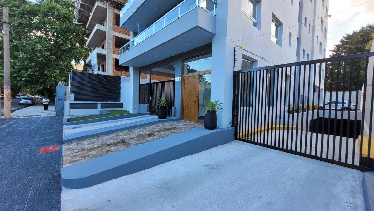 Foto de VENTA COCHERA CUBIERTA. QUILMES, imagen 5