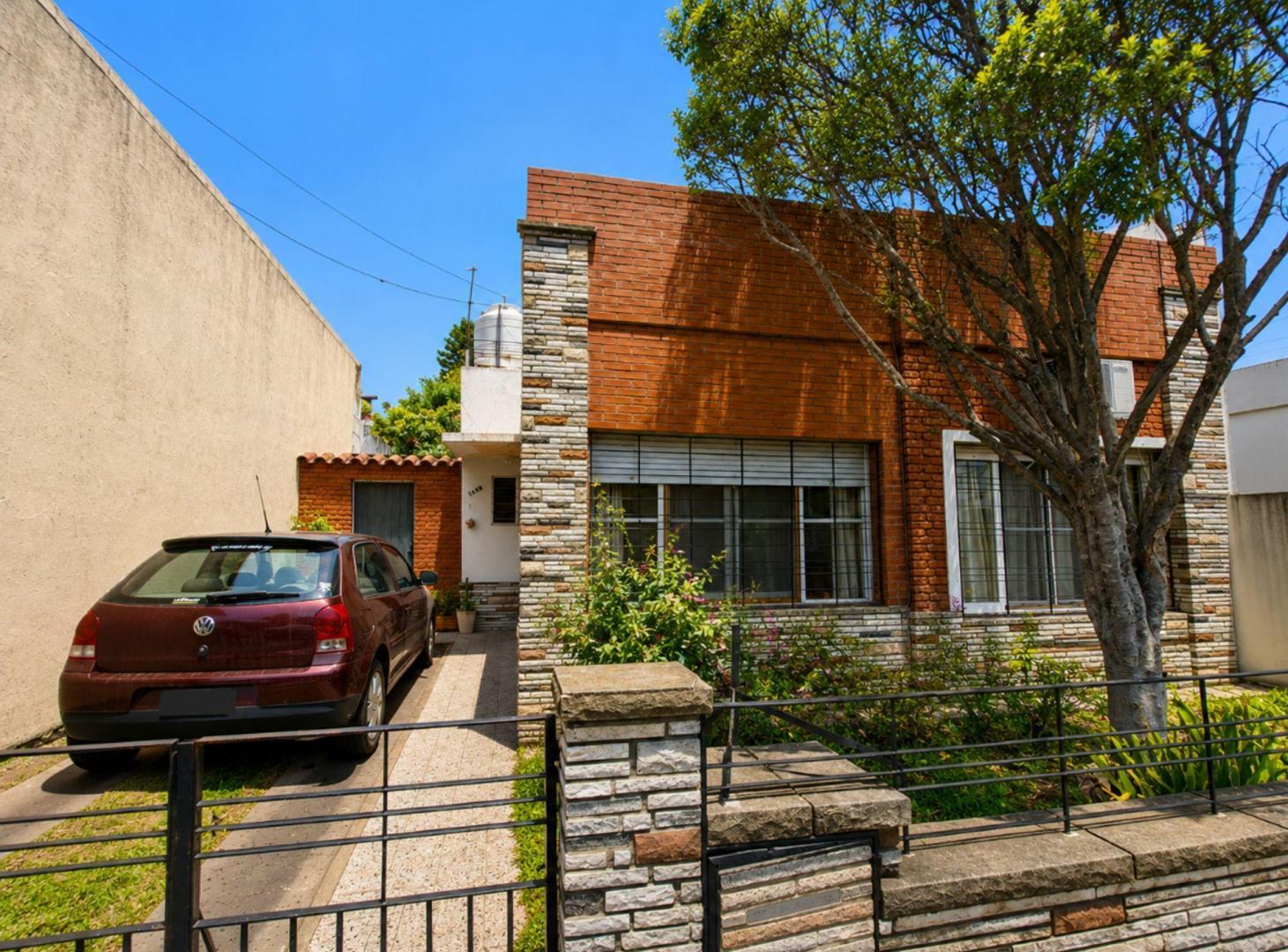 Foto de VENTA CASA 3 AMB CON PARQUE BERNAL OESTE, imagen 5