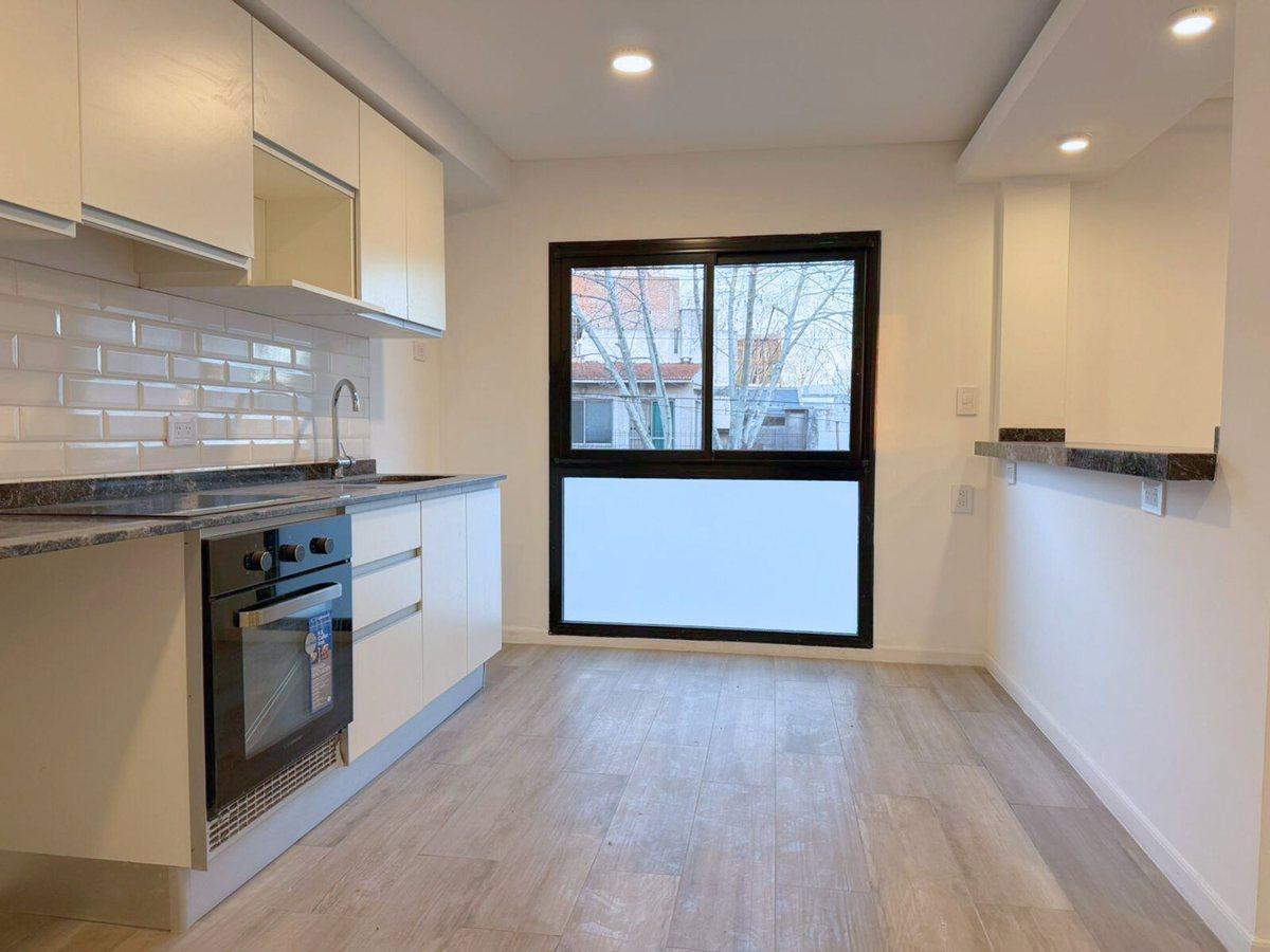 Foto de VENTA DEPARTAMENTO 3 AMBIENTES BERNAL CENTRO, imagen 4