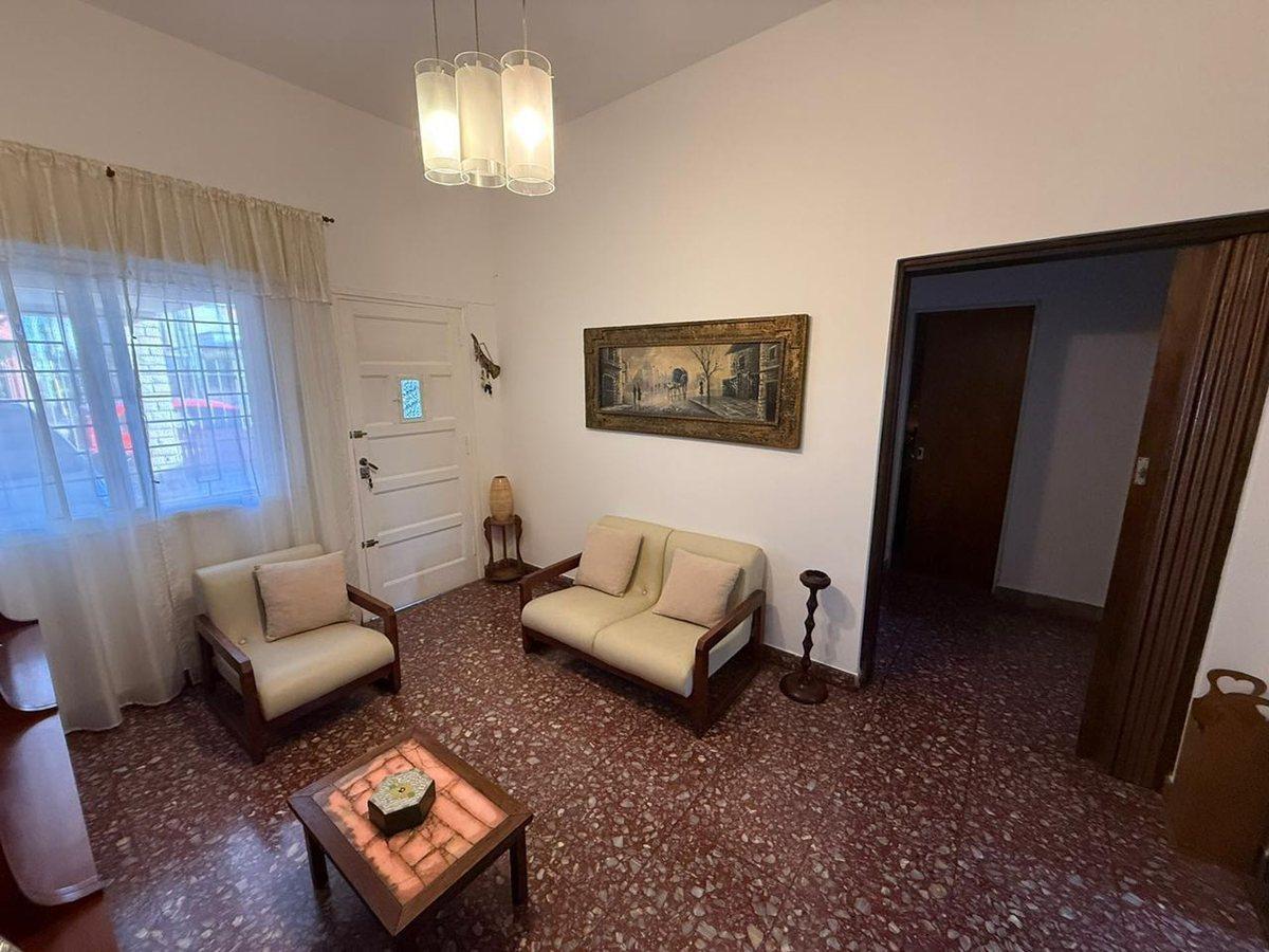 Foto de VENTA CASA 4 AMBIENTES EN EZPELETA, imagen 2