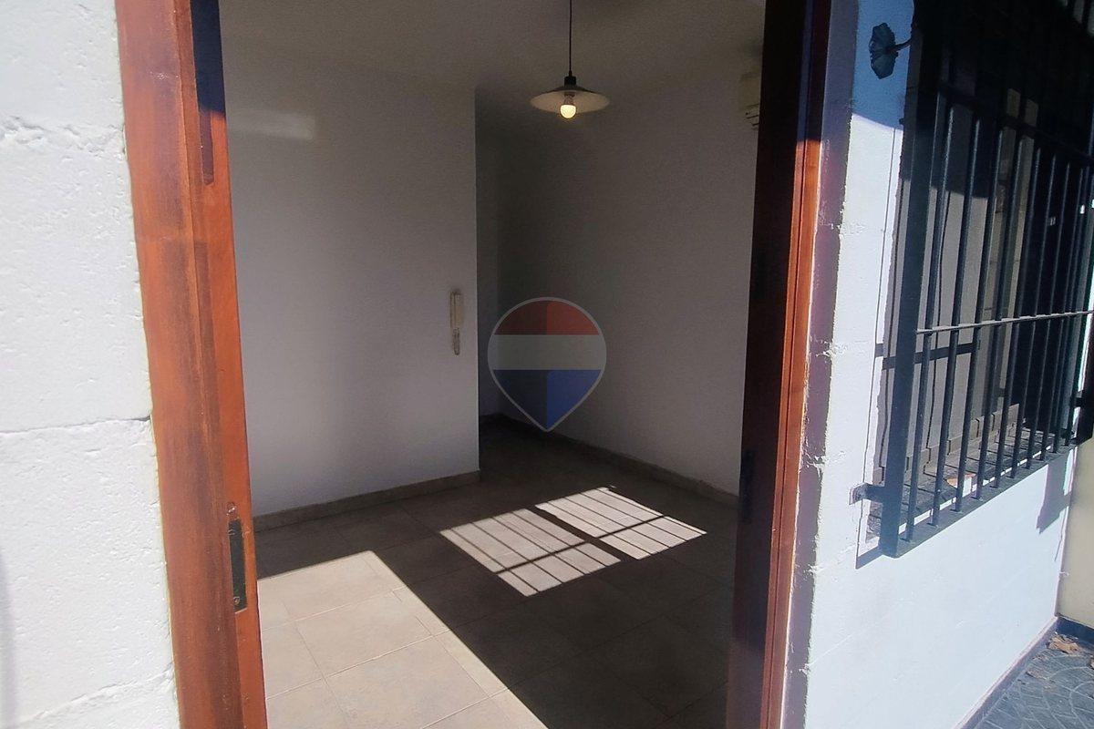 Foto de Departamento en Quilmes con cochera y patio propio, imagen 5