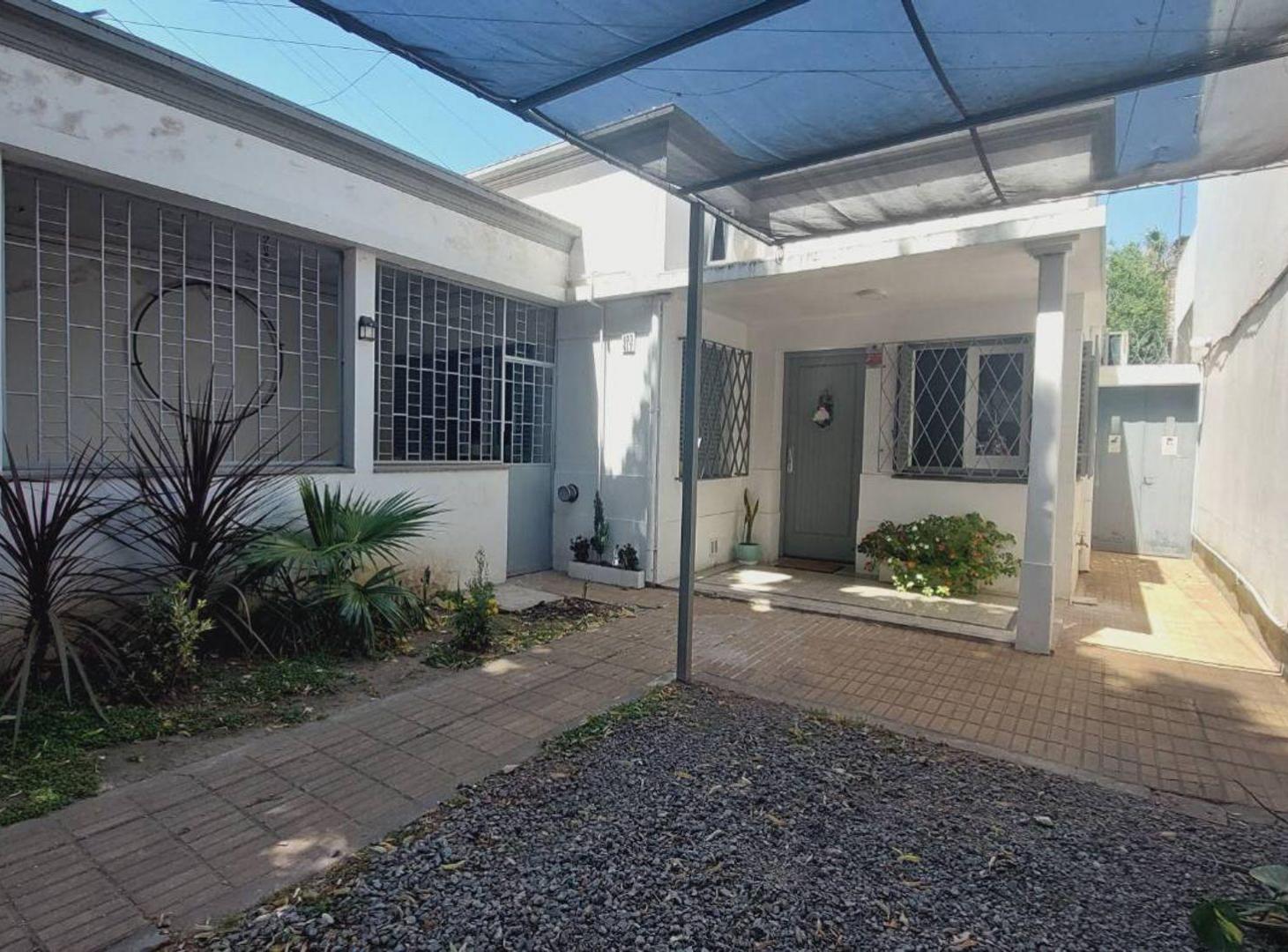 Foto de PH en Venta tres ambientes Quilmes garage patio, imagen 4