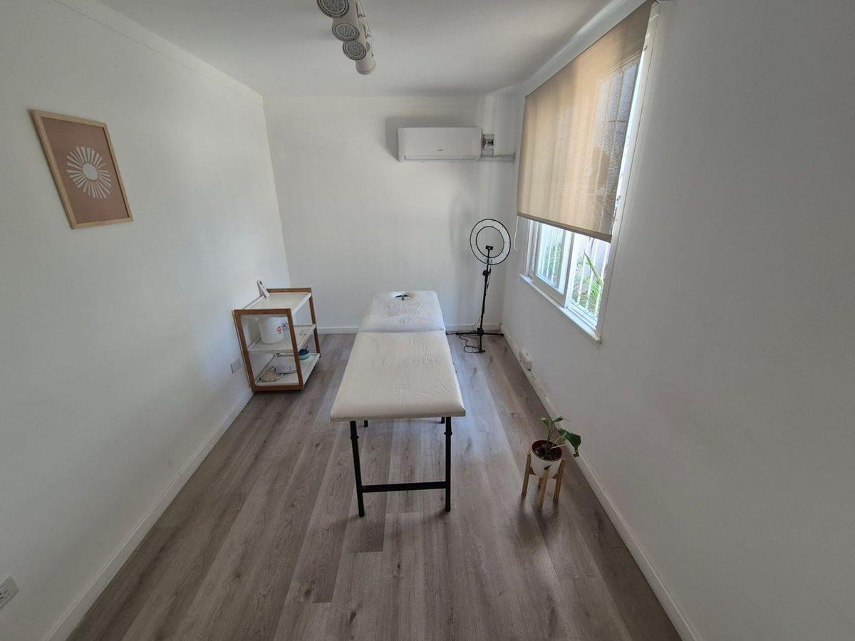 Foto de LOCAL 4 AMBIENTES CON PATIO EN QUILMES EN VENTA, imagen 3