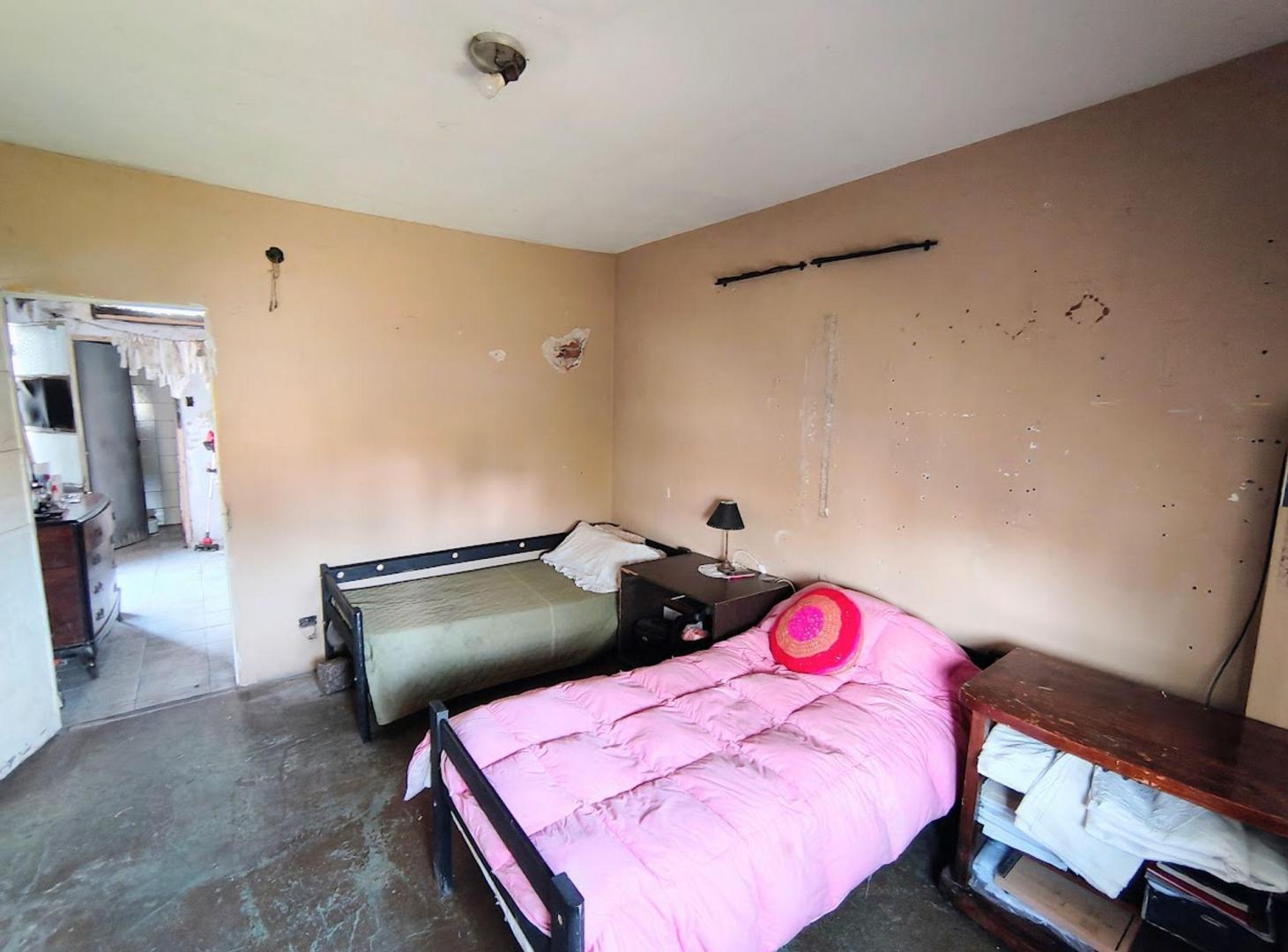 Foto de VENTA CASA 3 AMB. FONDO LIBRE GARAGE BERAZATEGUI, imagen 5