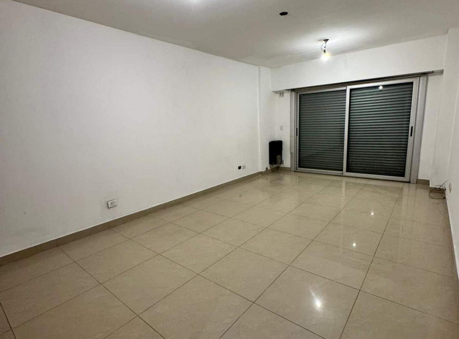 Foto de ALQUILER MONOAMBIENTE CON BALCON TERRAZA EN VARELA, imagen 4