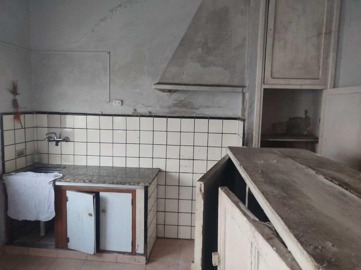 Foto de VENTA BLOQUE DE 3 PH EN QUILMES OESTE A RECICLAR, imagen 1