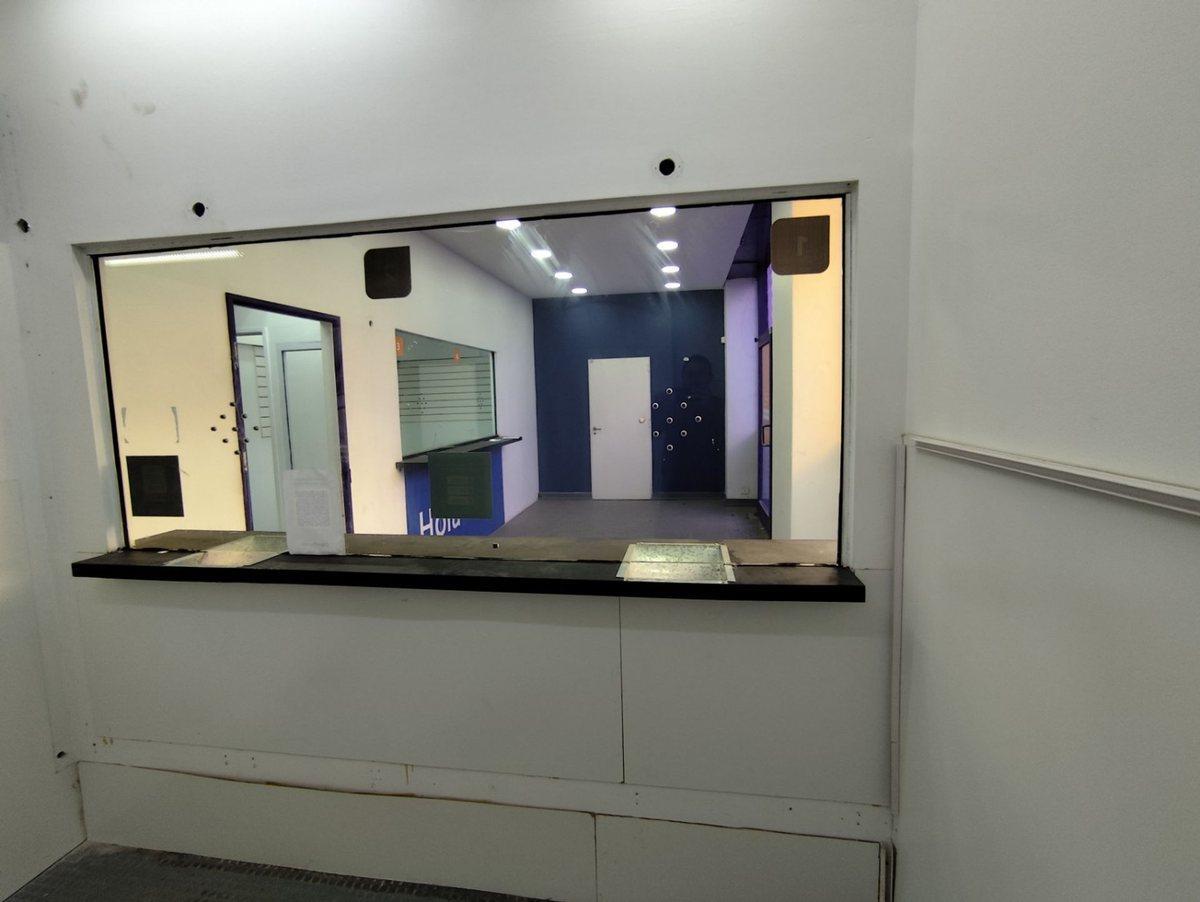 Foto de LOCAL COMERCIAL SOBRE AV. CORRIENTES – MICROCENTRO, imagen 2