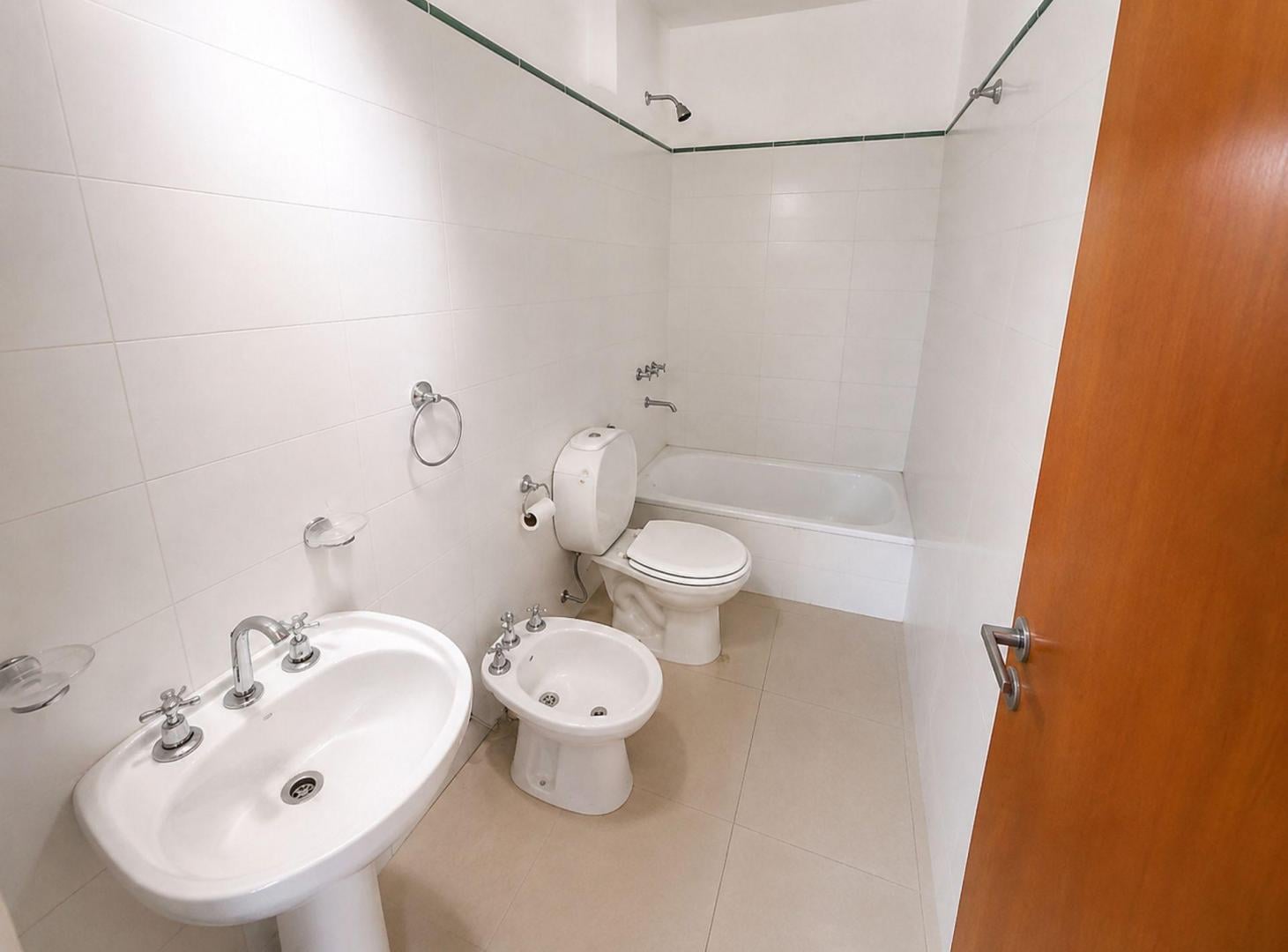 Foto de VENTA DEPTO DÚPLEX 2 AMB QUILMES OPORTUNIDAD, imagen 3