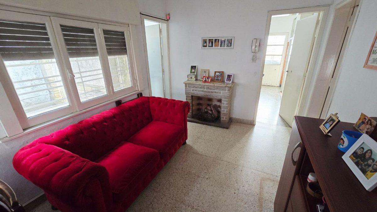 Foto de VENTA CASA 3 AMB. PARQUE Y COCHERA EZPELETA, imagen 5