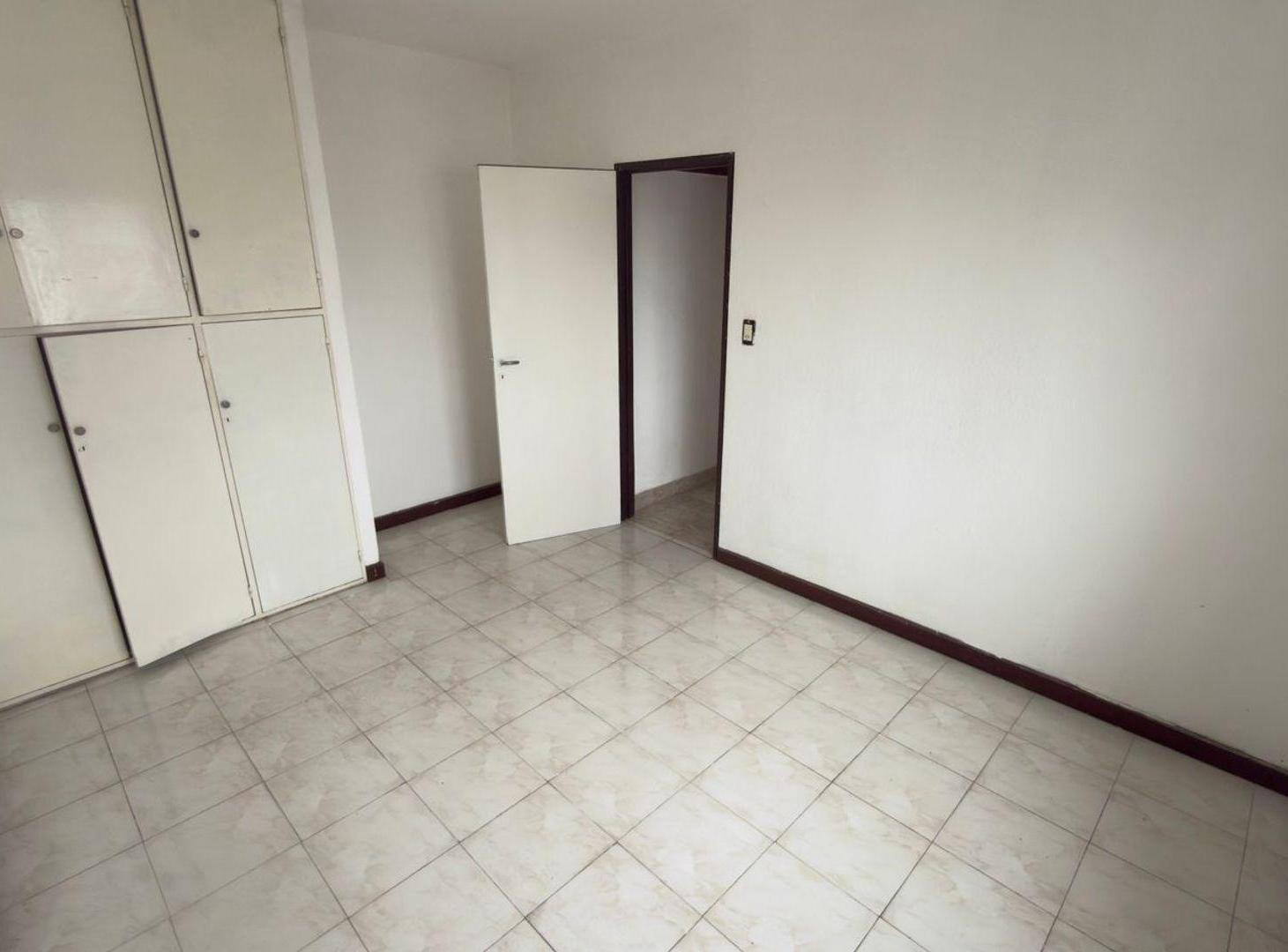 Foto de Departamento 4 ambientes en venta, imagen 2