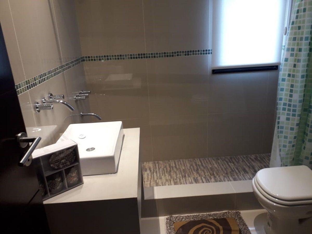 Foto de CASA ALQ "PRINCIPADO DE SAN VICENTE" 5 amb. Pileta, imagen 4