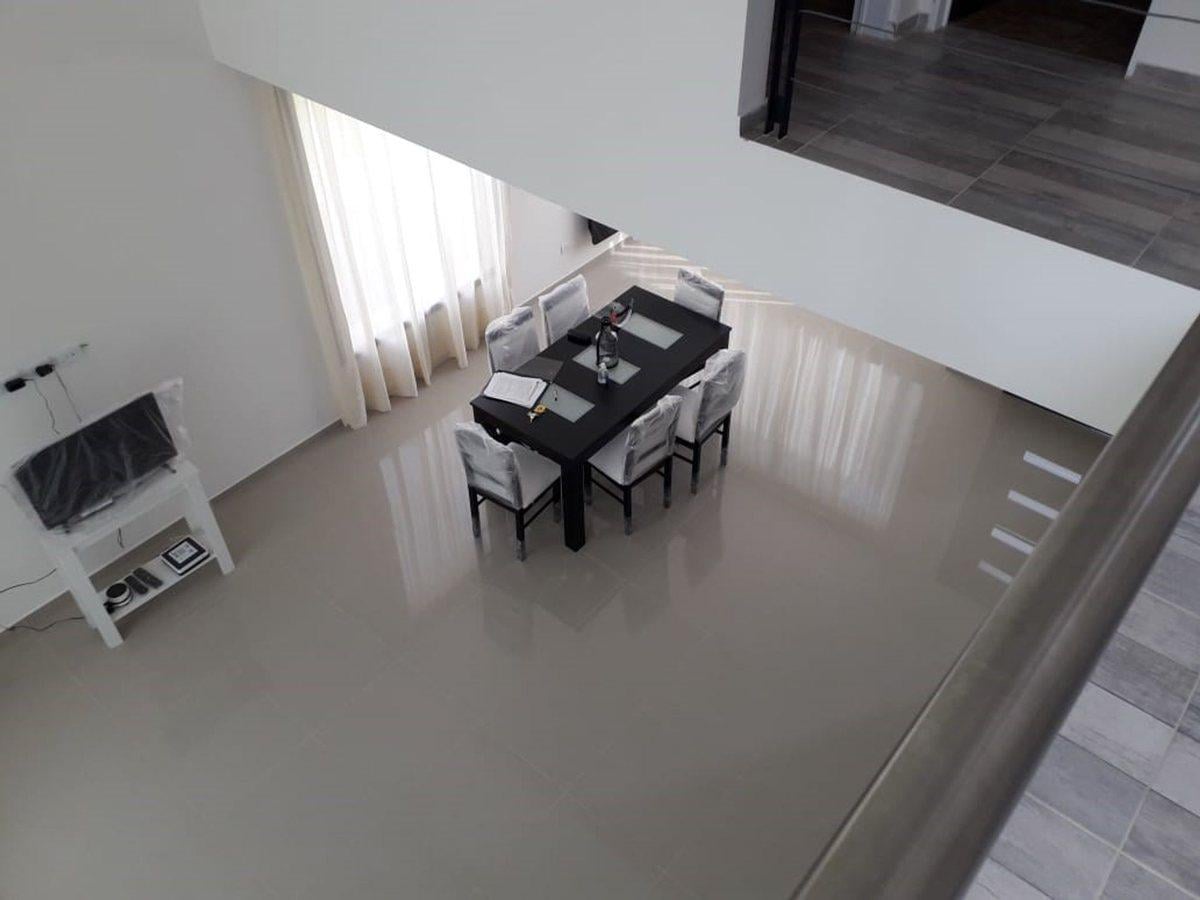 Foto de CASA ALQ "PRINCIPADO DE SAN VICENTE" 5 amb. Pileta, imagen 2