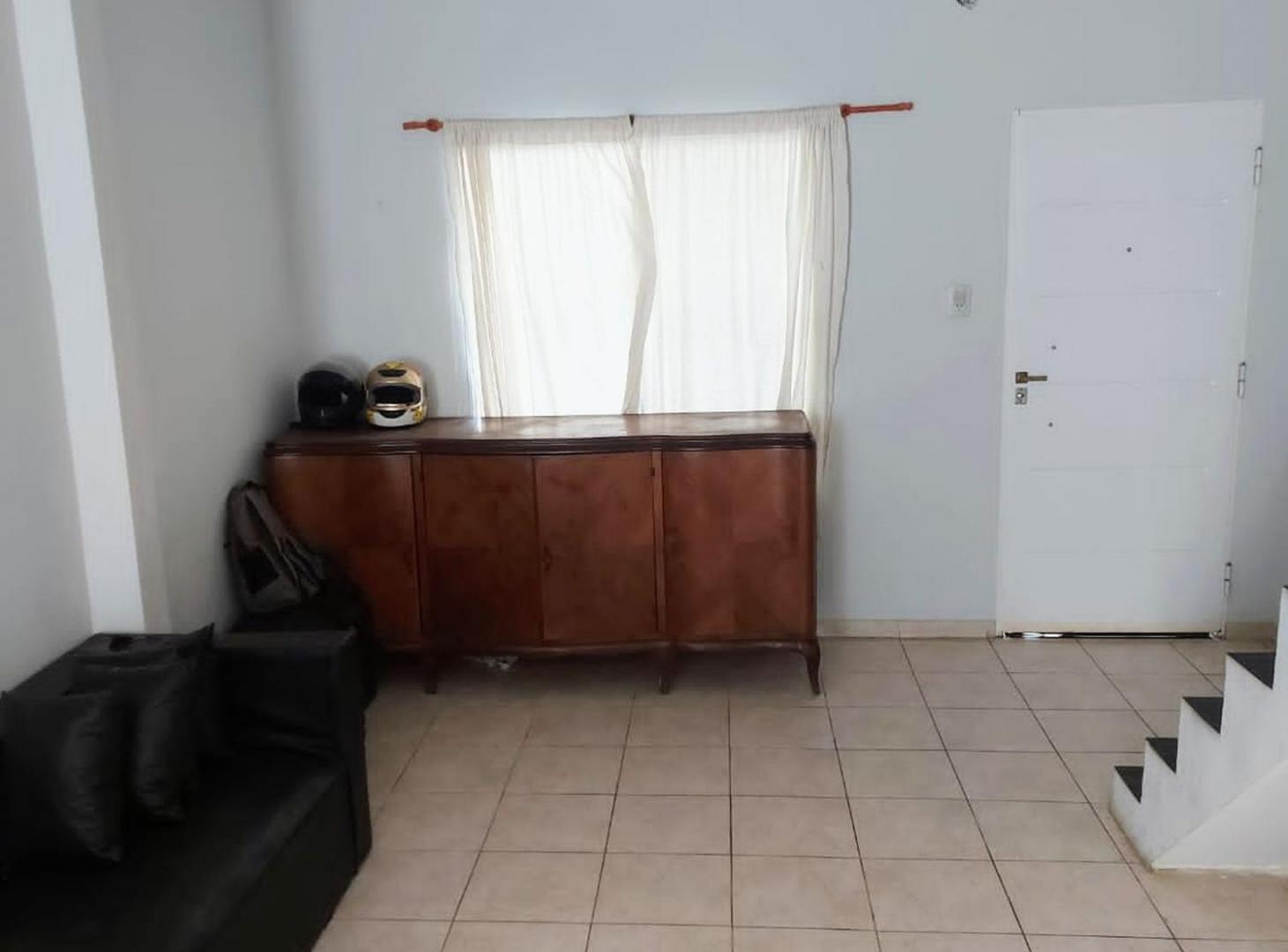 Foto de VENTA LOTE CON 2 CASAS Y PATIO, BERAZATEGUI, imagen 4