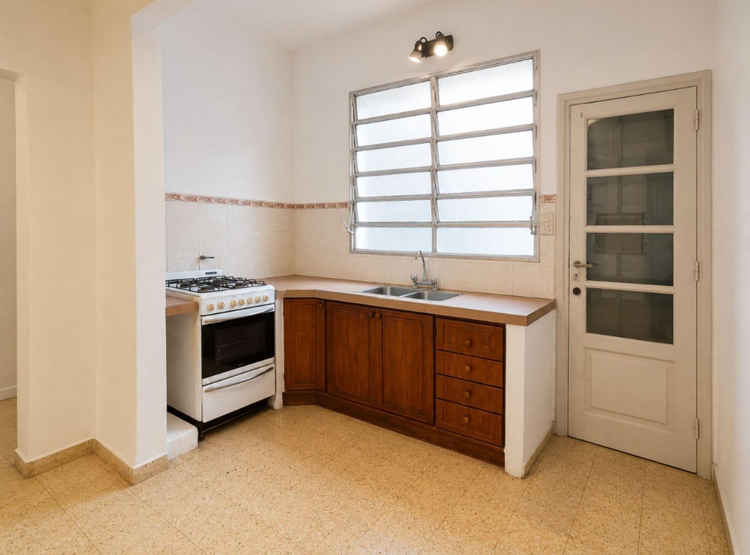 Foto de ALQUILER CASA 3 AMBIENTES BERNAL, imagen 4