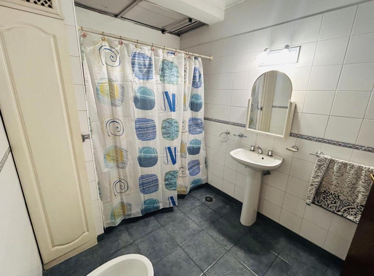Foto de VENTA CASA 4 AMBIENTES 2 PLANTAS COCHERA QUILMES, imagen 5