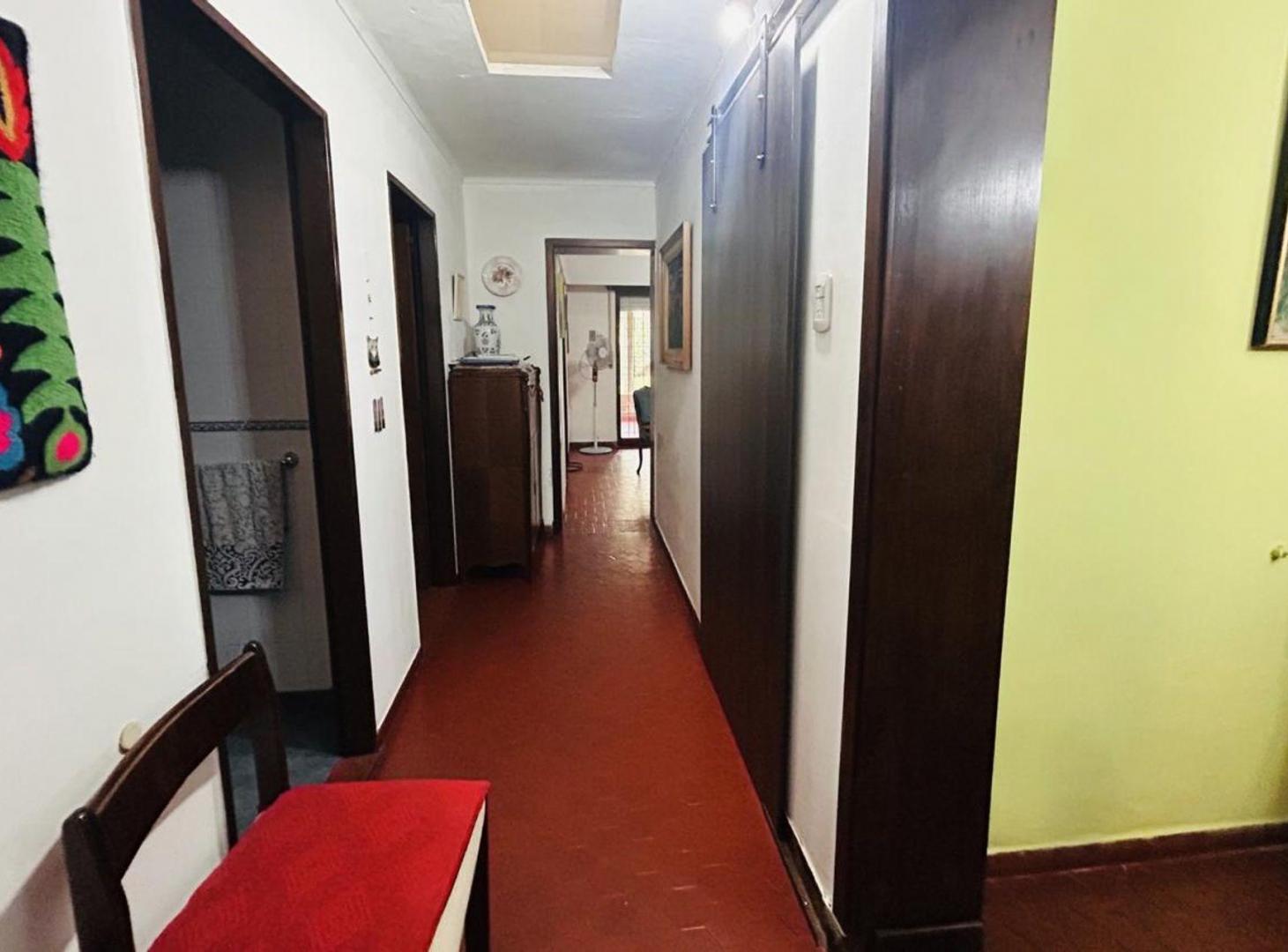 Foto de VENTA CASA 4 AMBIENTES 2 PLANTAS COCHERA QUILMES, imagen 3
