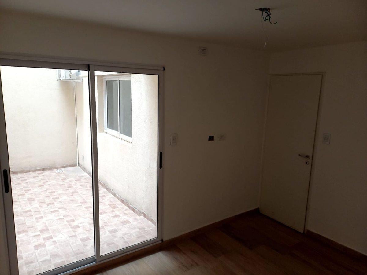 Foto de VENTA DEPARTAMENTO WILDE, imagen 4