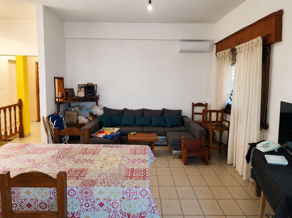 Foto de OPORTUNIDAD EN ESQUINA – CASA + LOCAL CON COCHERA, imagen 3