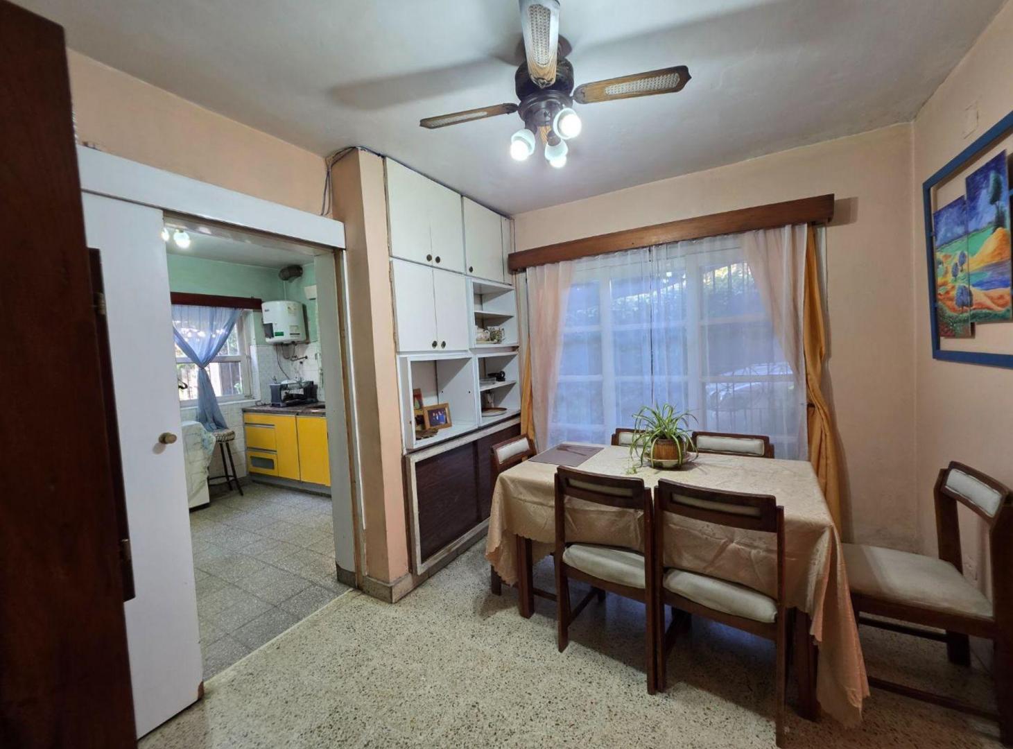 Foto de CASA 5 AMBIENTES CON COCHERA EN QUILMES, imagen 3